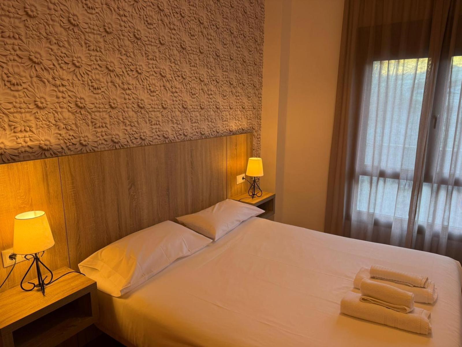 Apartamentos El Caxigu Arenas De Cabrales Bagian luar foto