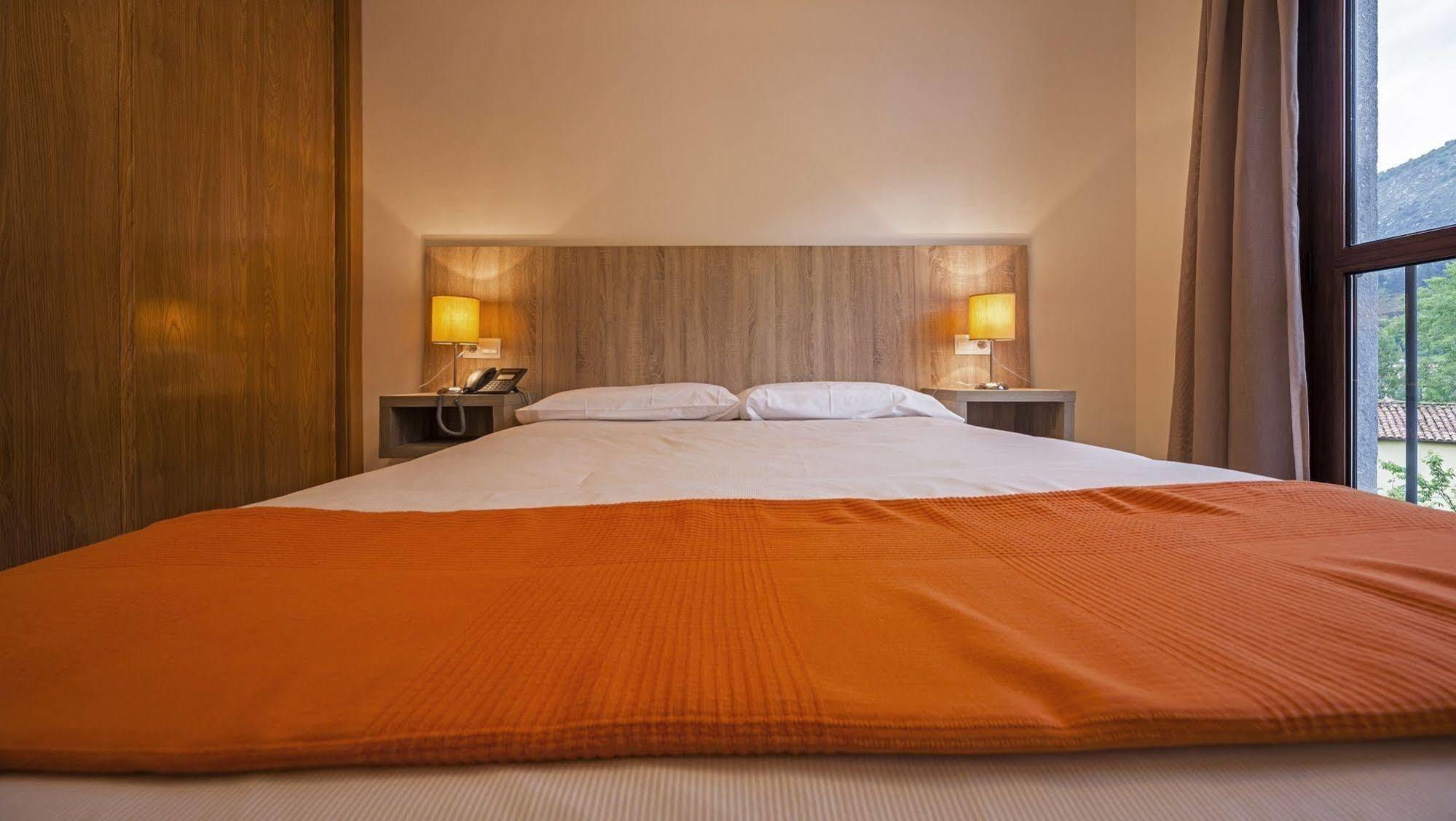 Apartamentos El Caxigu Arenas De Cabrales Bagian luar foto